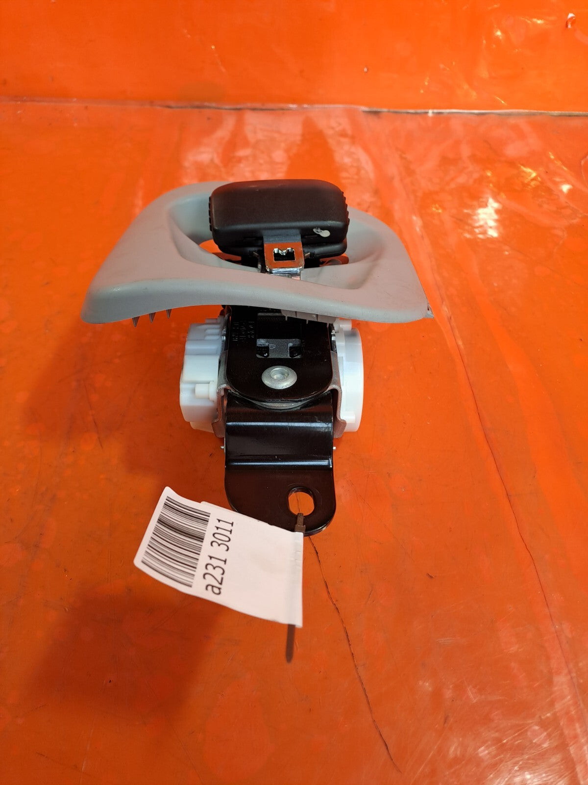 ✅2017 BMW 2 SERIES F45 ACTIVE TOURER SEAT BELT REAR CENTER 7469264 WARRANTY A231 - Image 1