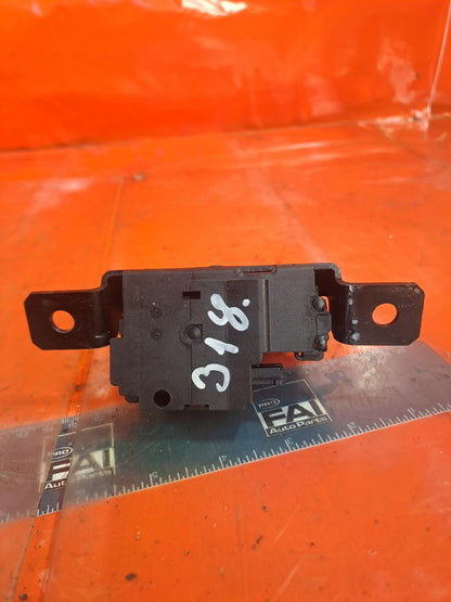 ebay-src:https://i.ebayimg.com/00/s/mtywmfgxmjaw/z/nr8aaeswvshpjxwx/$_57.jpg