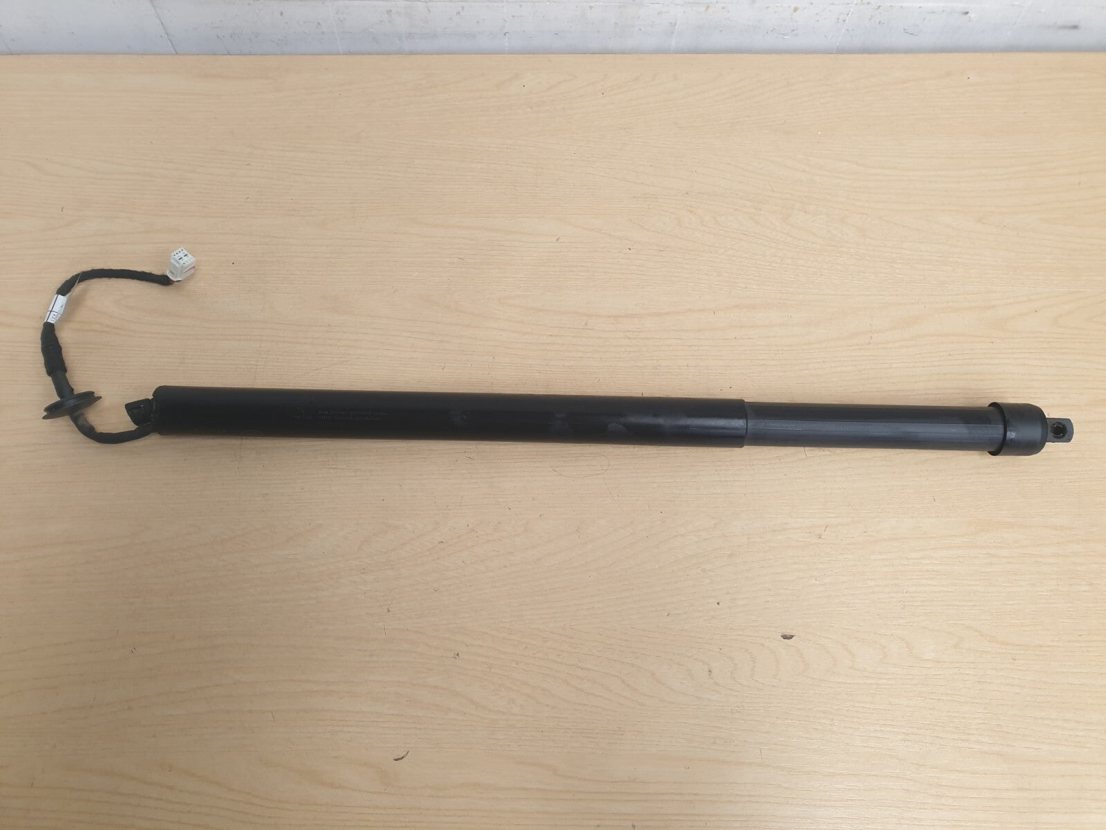 ebay-src:https://i.ebayimg.com/00/s/mtiwmfgxnjaw/z/cd0aaoswnvbku-xq/$_57.jpg