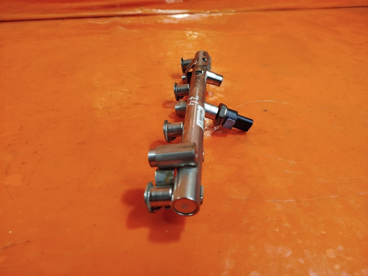 2022 Mercedes CLA W118 1.3 Petrol Fuel Rail A2820703900 Warranty A374 - Image 3