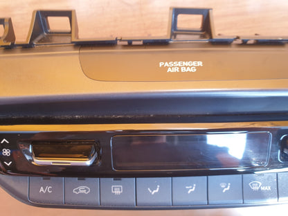 HYUNDAI I20 ULTIMATE 1.0 PETROL 2023 CLIMATE CONTROL SWITCH PANEL 97250-Q0700 - Image 6