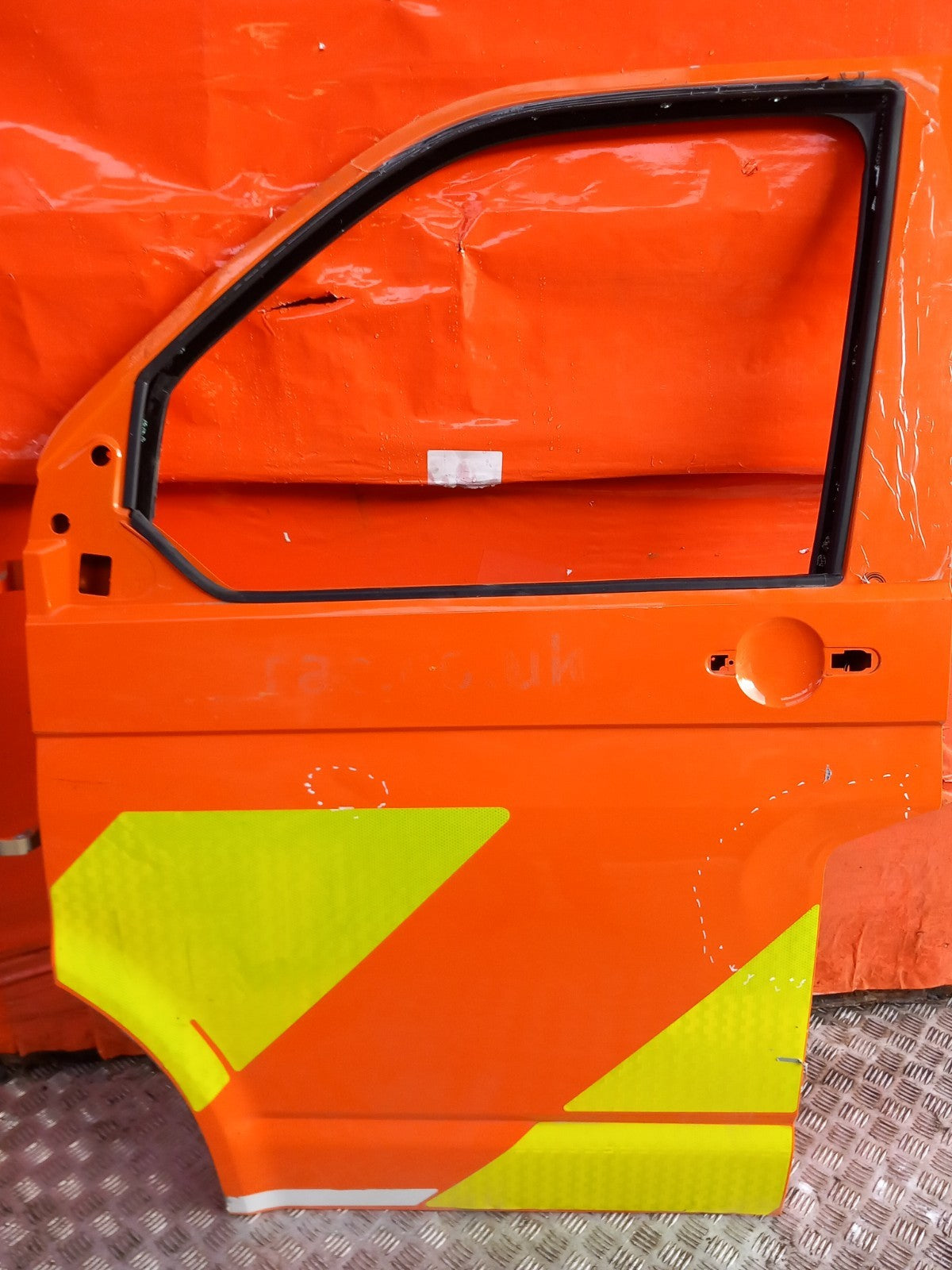 VW Transporter St-Line 2.0 Diesel 2023 Front Left Door Orange Warranty A416 - Image 2