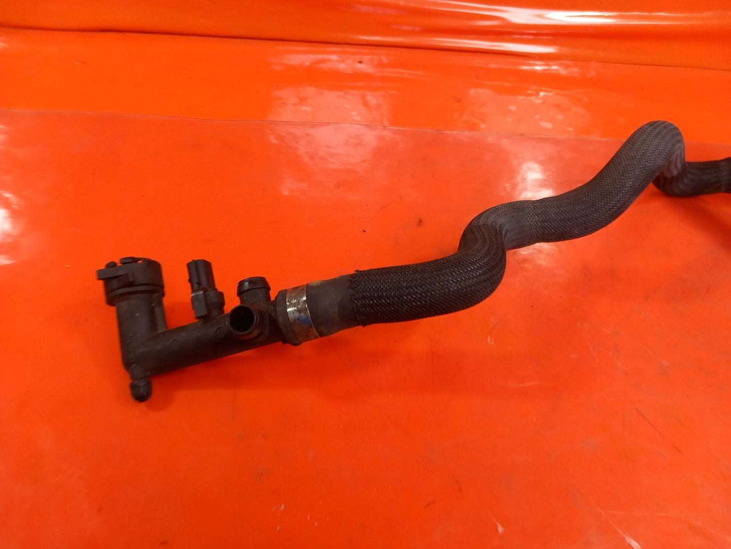 2021 Mercedes W415 Citan Coolant Pipe 212013366R Warranty A399 - Image 2