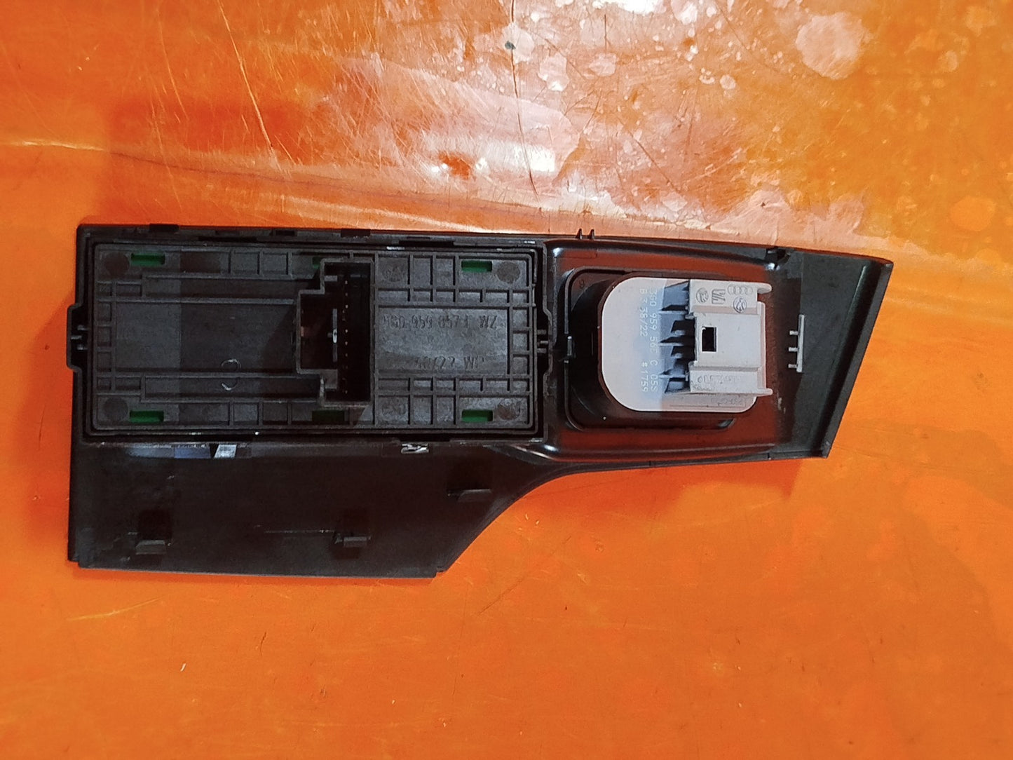 ✅CUPRA FORMENTOR 2.0 PETROL 2023 FRONT RIGHT WINDOW SWITCH 5G0959857E 3G0959565C - Image 10