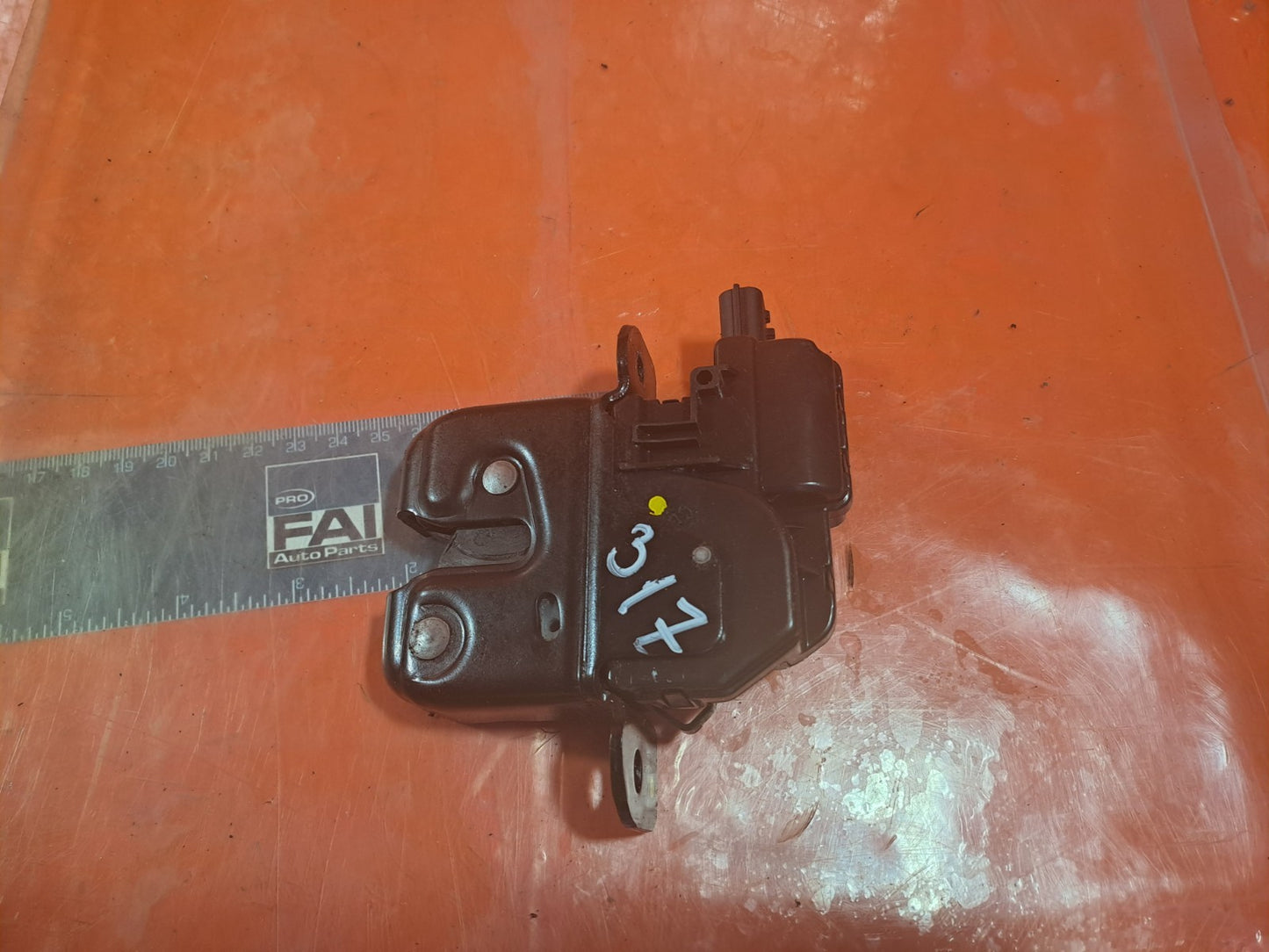 ✅2015 RENAULT ZOE DYNAMIQUE TAILGATE LOCK 846300003R + WARRANTY A317 - Image 1