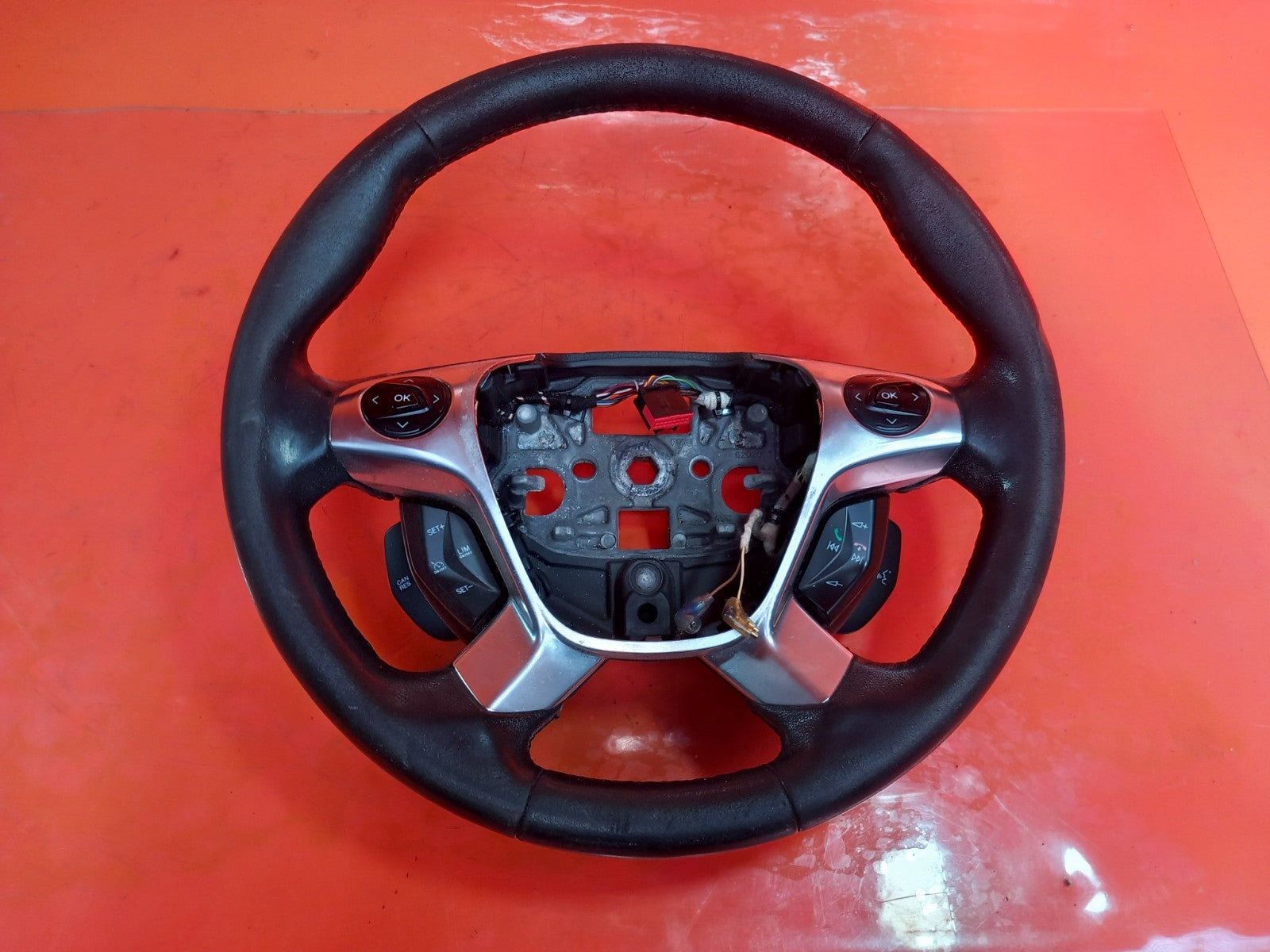 Ford Tourneo Custom 2.2 Diesel 2015 Multifunctional Steering Wheel BK213600DD - Image 2