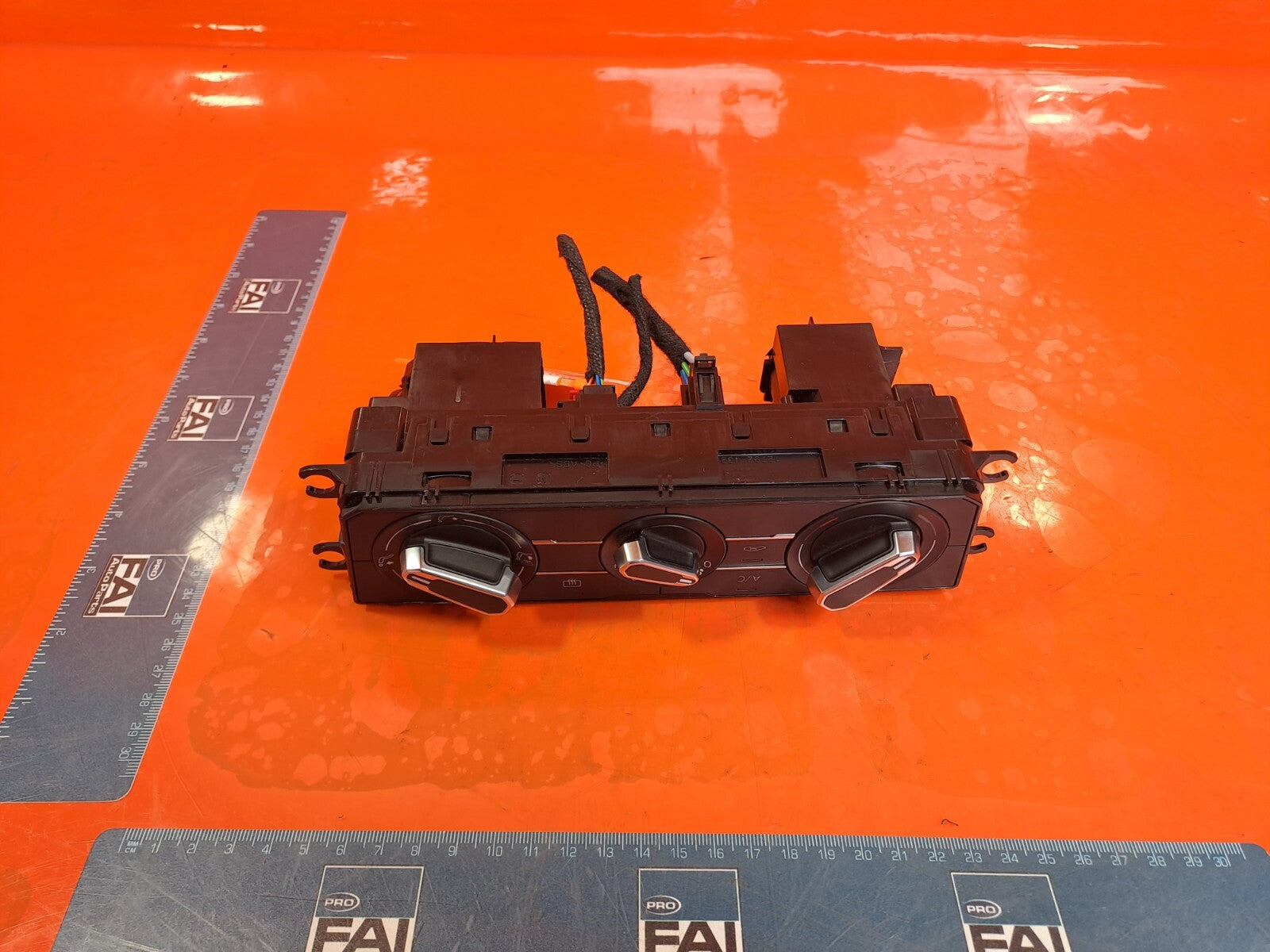 2023 VW TAIGO LIFE 1.0P A/C CLIMATE HEATER CONTROL PANEL SWITCH 2G2820045P A219 - Image 10