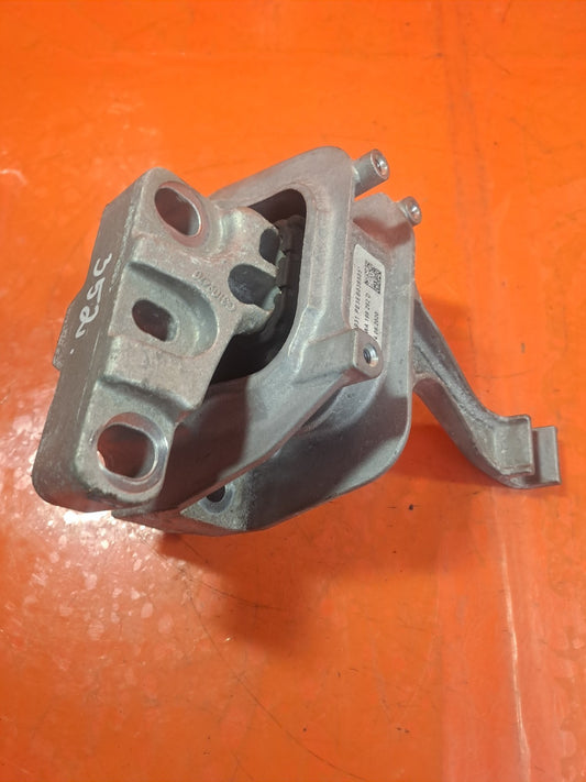 ebay-src:https://i.ebayimg.com/00/s/mtywmfgxmjaw/z/g~oaaeswpttpnkdj/$_57.jpg