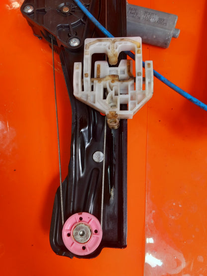 2013 BMW 3 Series F30 Xdrive M Front Right Window Motor Regulator 7259824 A395 - Image 8