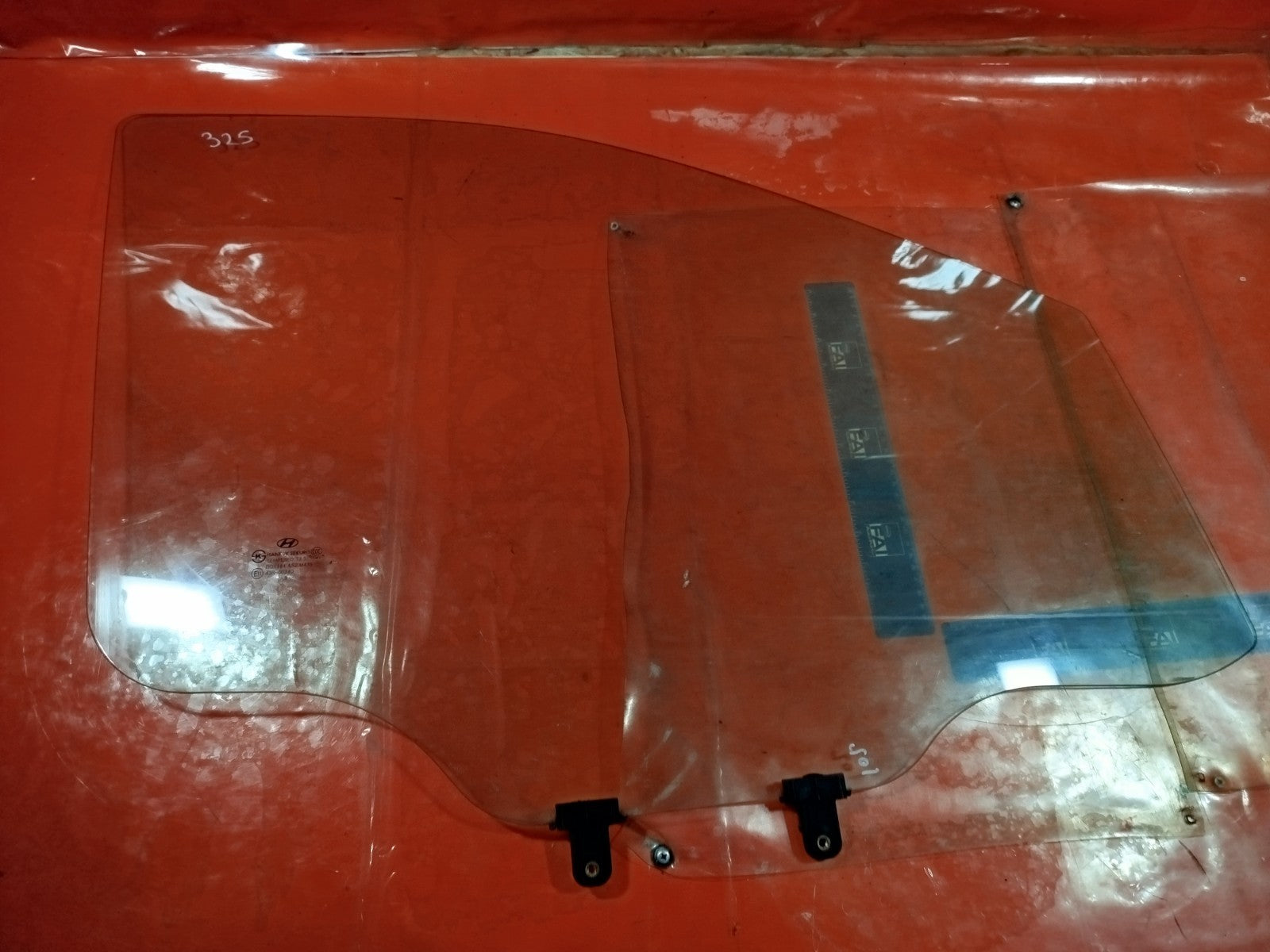 ✅HYUNDAI I800 2.5 DIESEL 2010 FRONT RIGHT DOOR WINDOW GLASS 43R-00240 A325 - Image 10