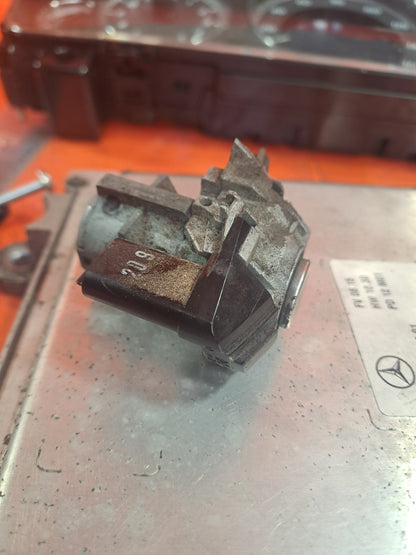 ebay-src:https://i.ebayimg.com/00/s/mtywmfgxmjaw/z/fsqaaesw6idpiwju/$_57.jpg