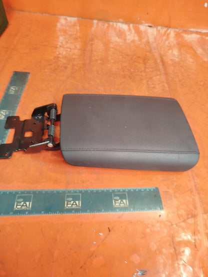 ✅HYUNDAI TUCSON MK4 1.6 PETROL 2023 CENTRE CONSOLE ARMREST 84660-N7100NNB A248 - Image 2