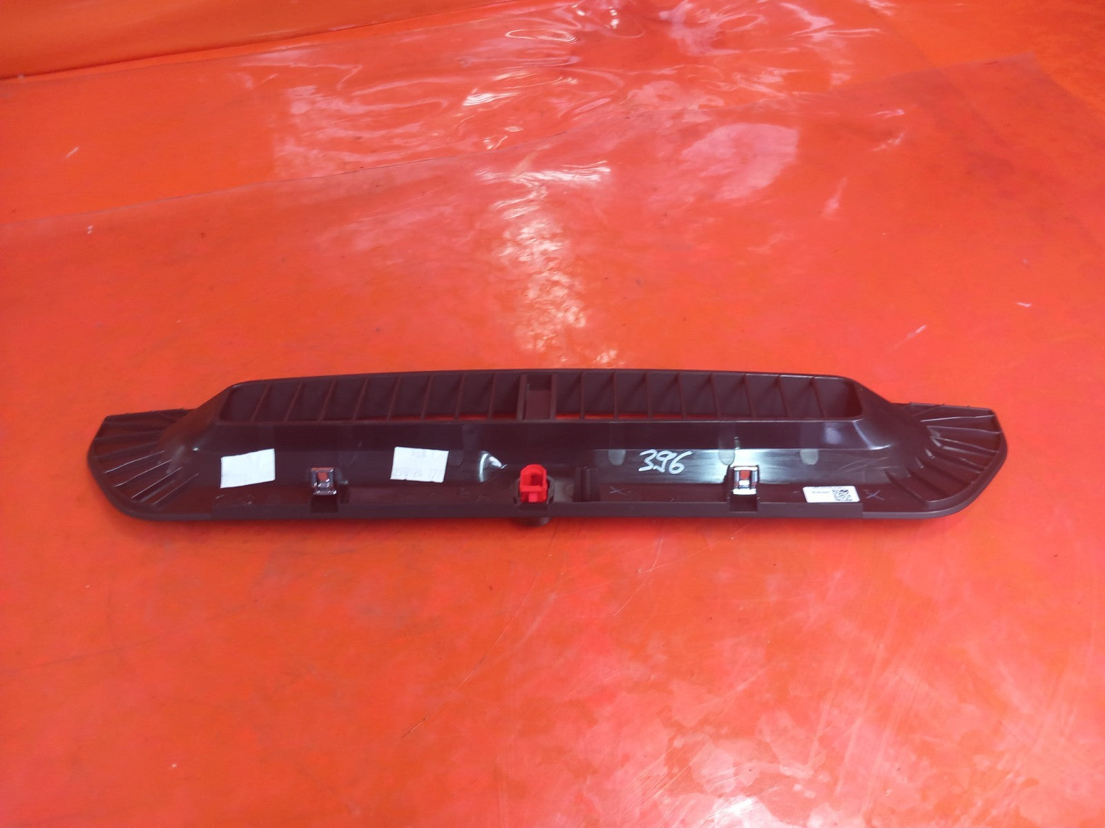 2025 Land Rover Defender L663 Dashboard Demister Grill L8B2-044A98-AC Warranty - Image 8