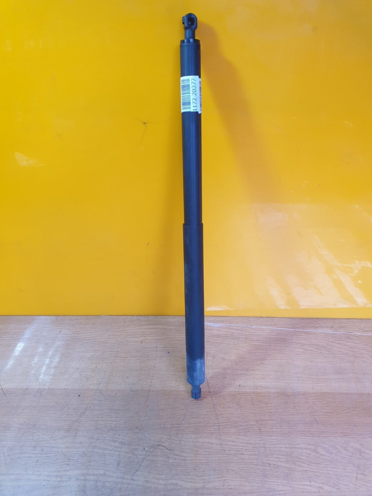 ✅2022 TESLA MODEL Y TAILGATE GAS STRUT RIGHT 1500602-00-A  + WARRANTY A172 - Image 1