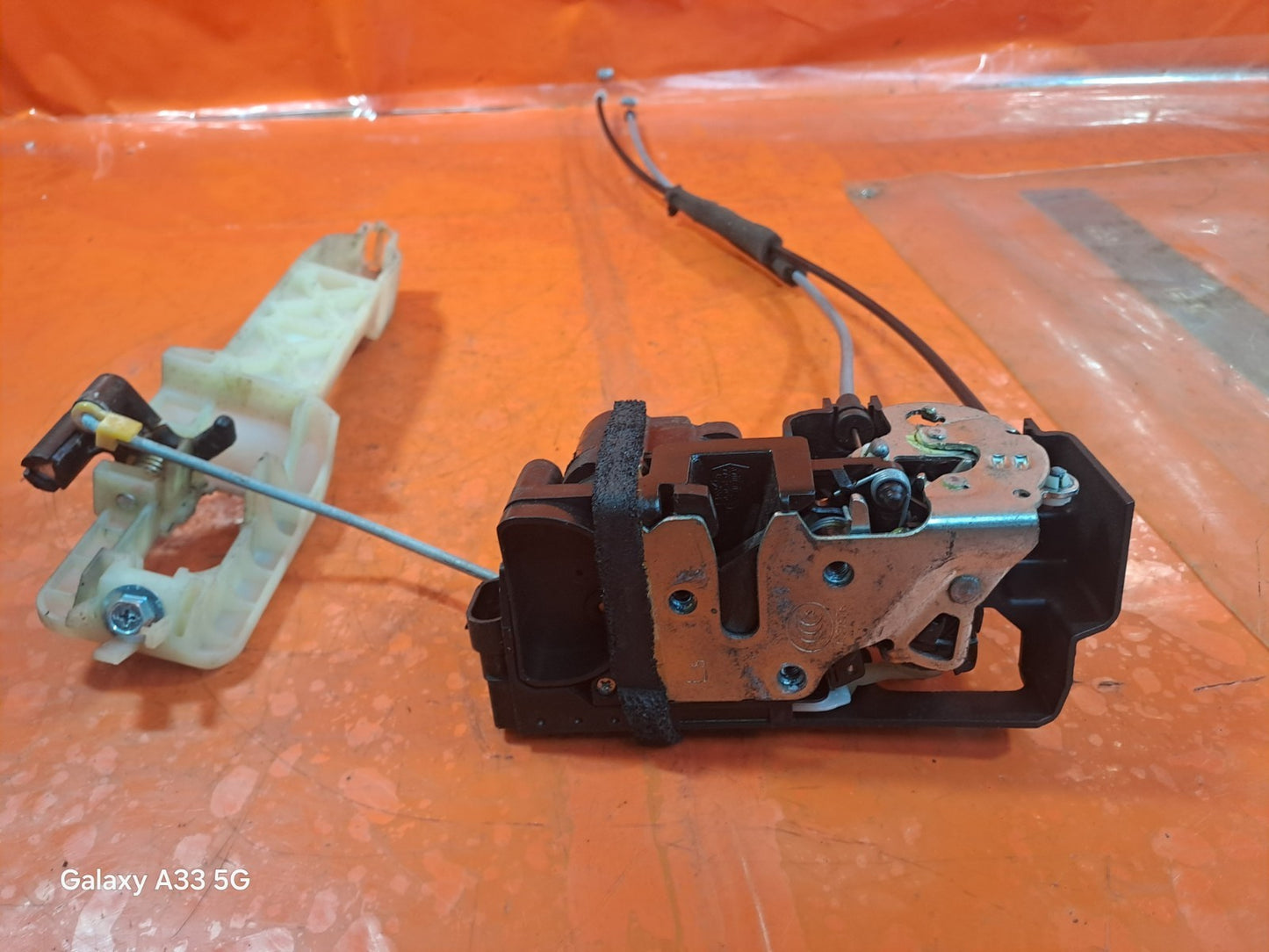 ✅SSANGYONG KORANDO 2.2 DIESEL 2015 FRONT LEFT DOOR LOCK MECHANISM Warranty A337 - Image 12