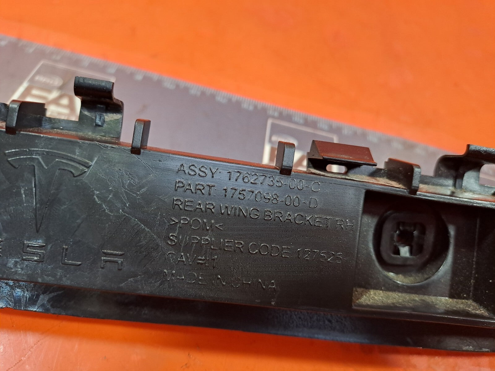 TESLA MODEL 3 LONG 2024 REAR RIGHT WING SUPPORT BRACKET 1762735-00-C Warranty - Image 8