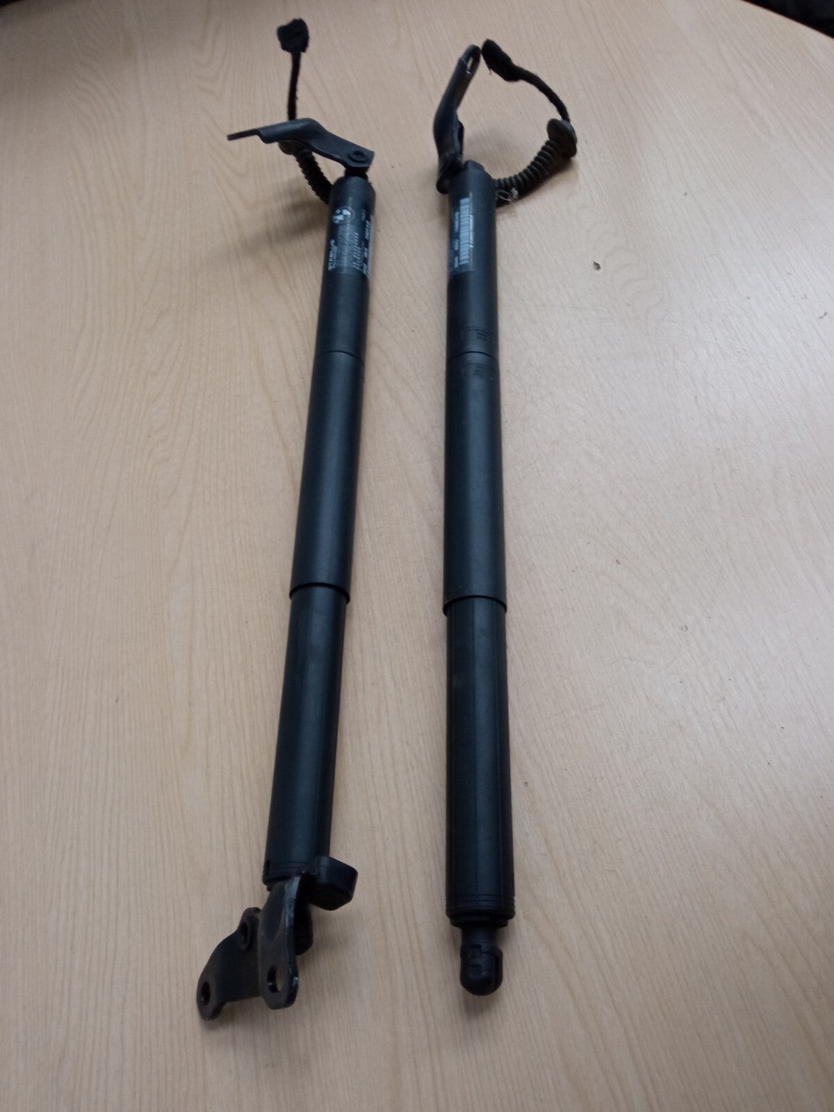 BMW 218D F45 M SPORT 2015 PAIR OF ELECTRIC TAILGATE BOOT STRUTS 7348523 Warranty - Image 7