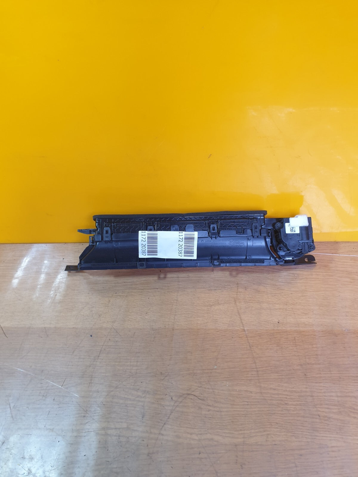✅2022 TESLA MODEL Y DASHBOARD AIR VENT LEFT 1111598-00-B + WARRANTY A172 - Image 2