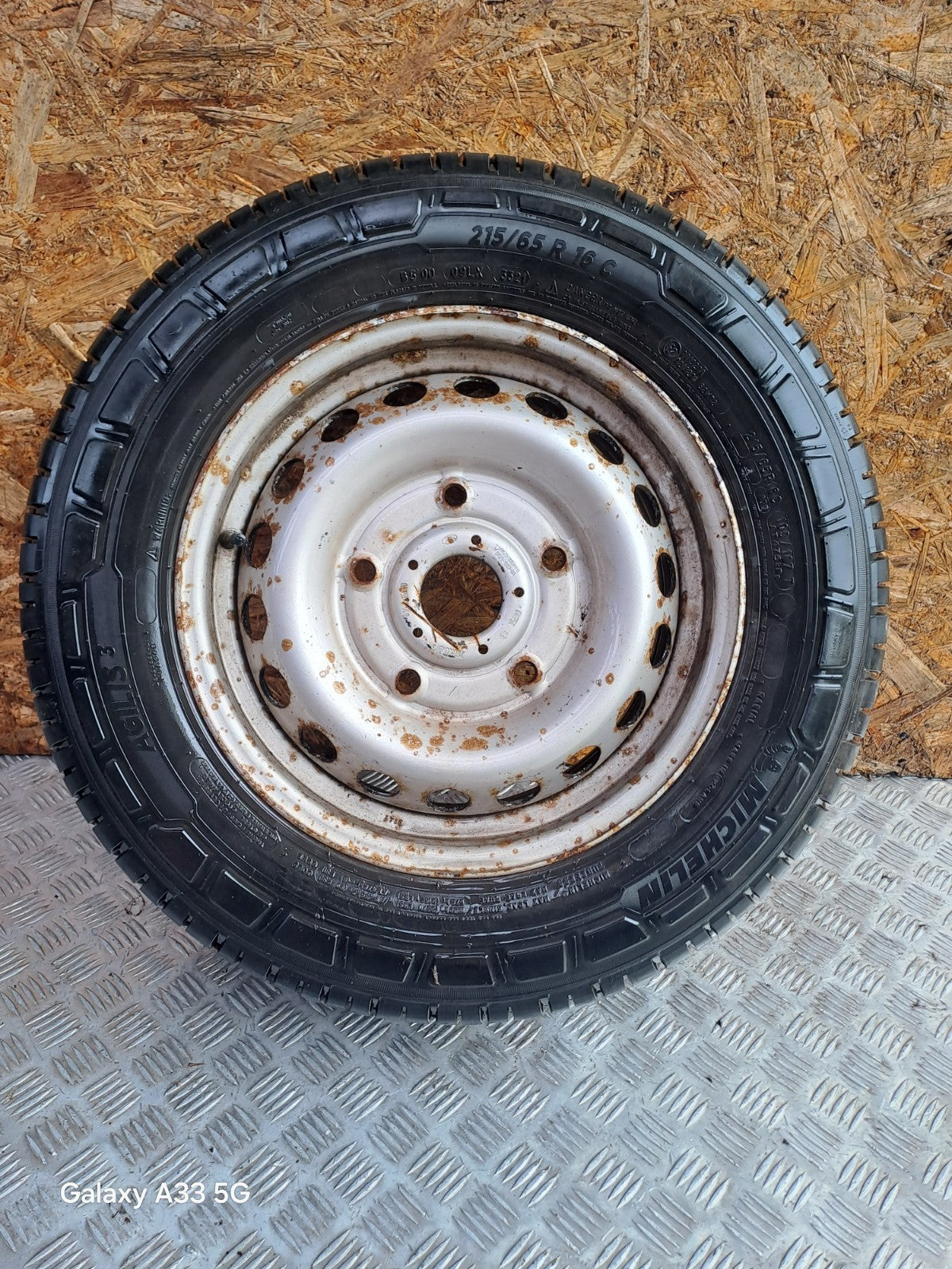 ✅VW CRAFTER CR35 2.0 DIESEL 2017 ALLOY WHEEL WITH TYRE 235/65 R16С A0014014802 - Image 6