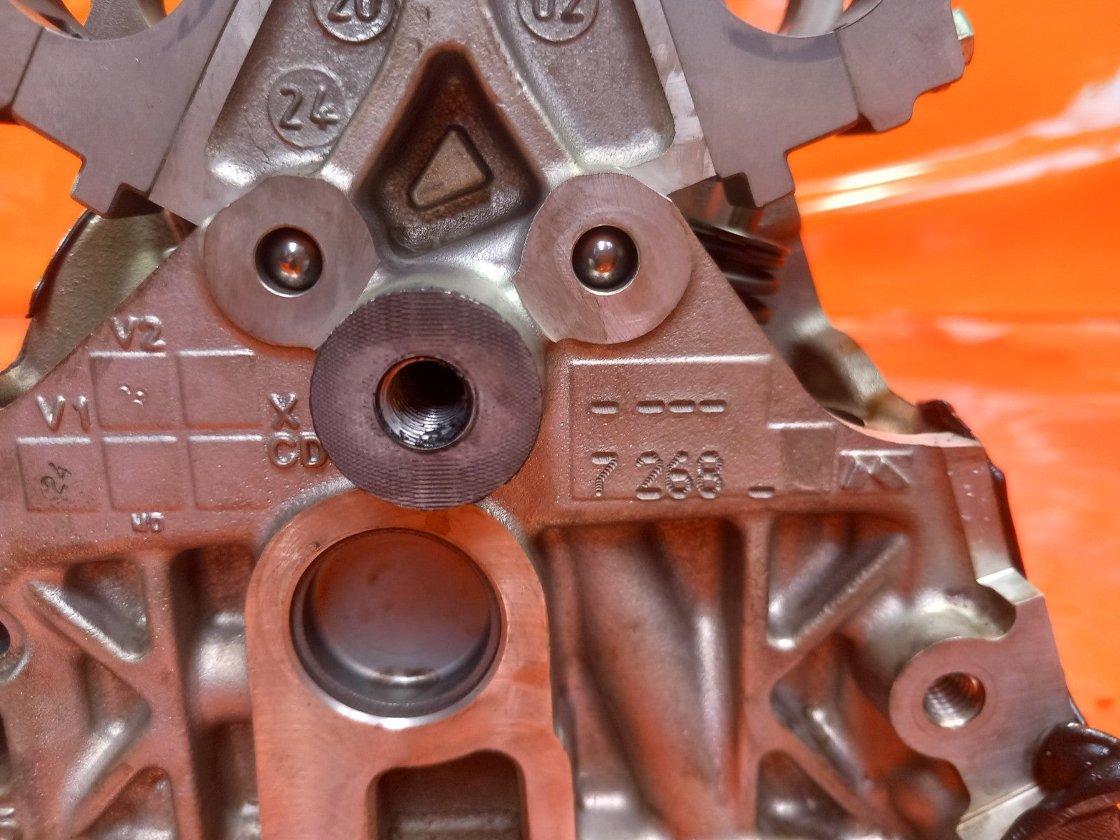 2024 Dacia Jogger 1.0 Petrol Cylinder Head H5D490 A391 - Image 5