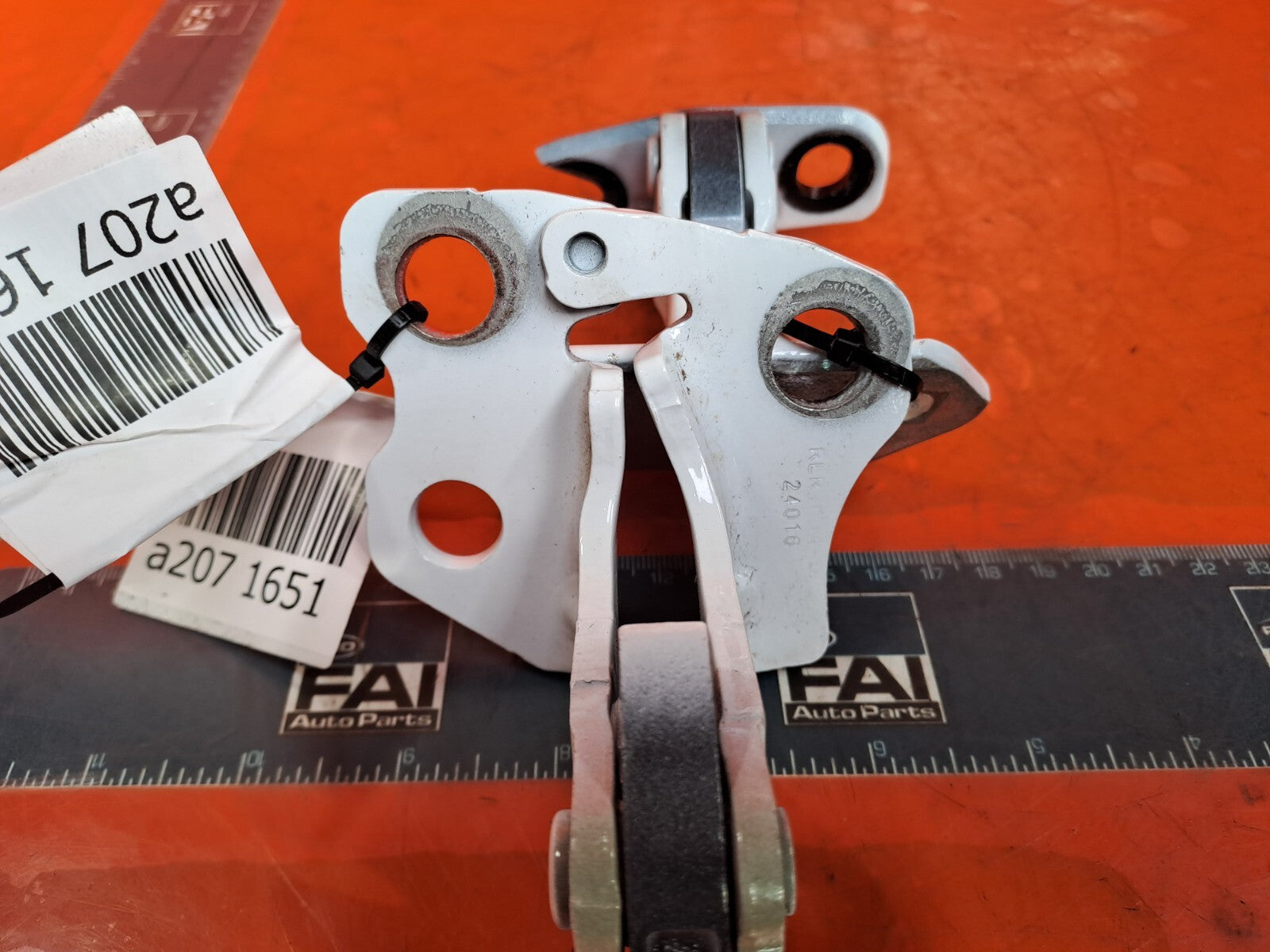 TESLA MODEL 3 LONG 2024 REAR RIGHT DOOR HINGES RUL-631-D Warranty A207 - Image 12