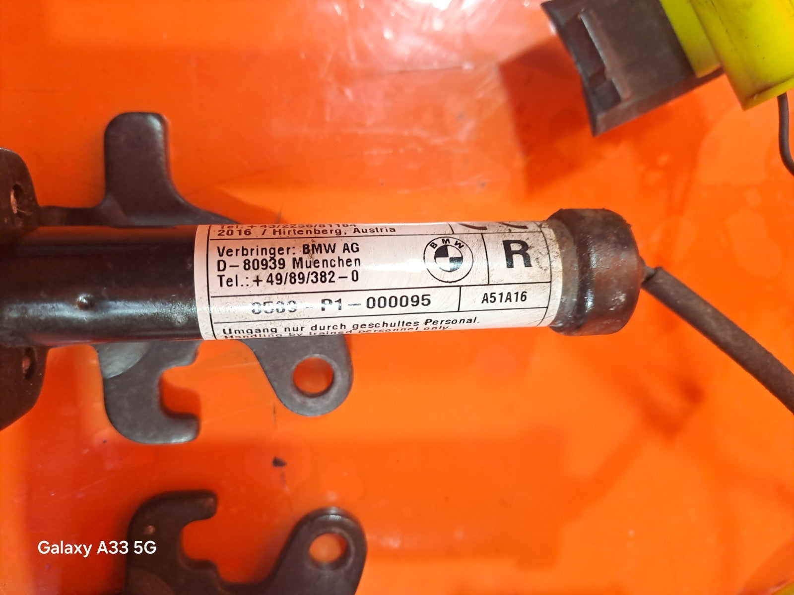 ✅BMW 218I SPORT F22 1.5 PETROL 2017 BONNET HOOD ACTUATORS PAIR 0589-P1-000095 - Image 6