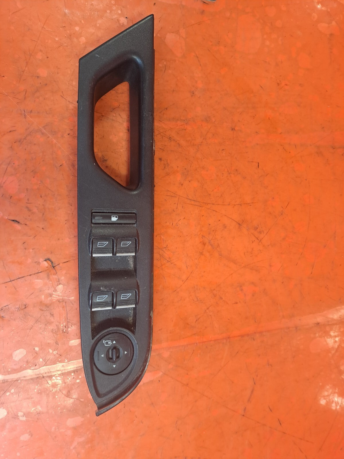 ebay-src:https://i.ebayimg.com/00/s/mtywmfgxmjaw/z/ceeaaoswjipojcqe/$_57.jpg