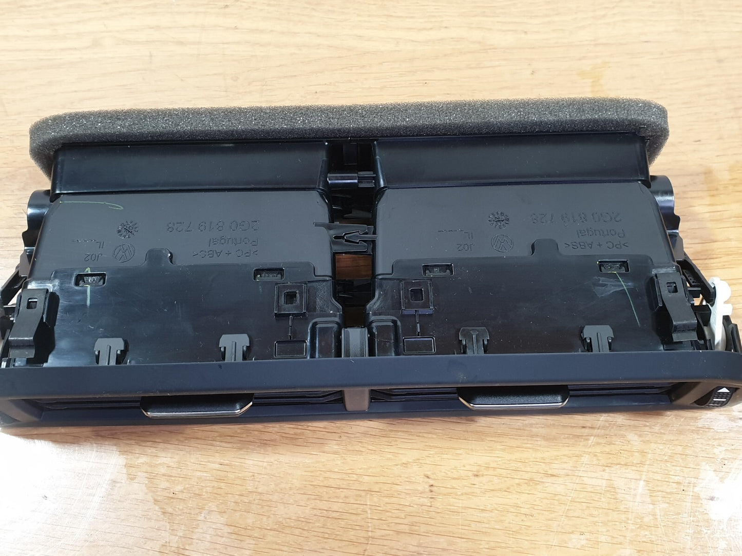 VW POLO MATCH 1.0 PETROL 2021 CENTER DASHBOARD AIR VENT 2G0819728 Warranty A214 - Image 4