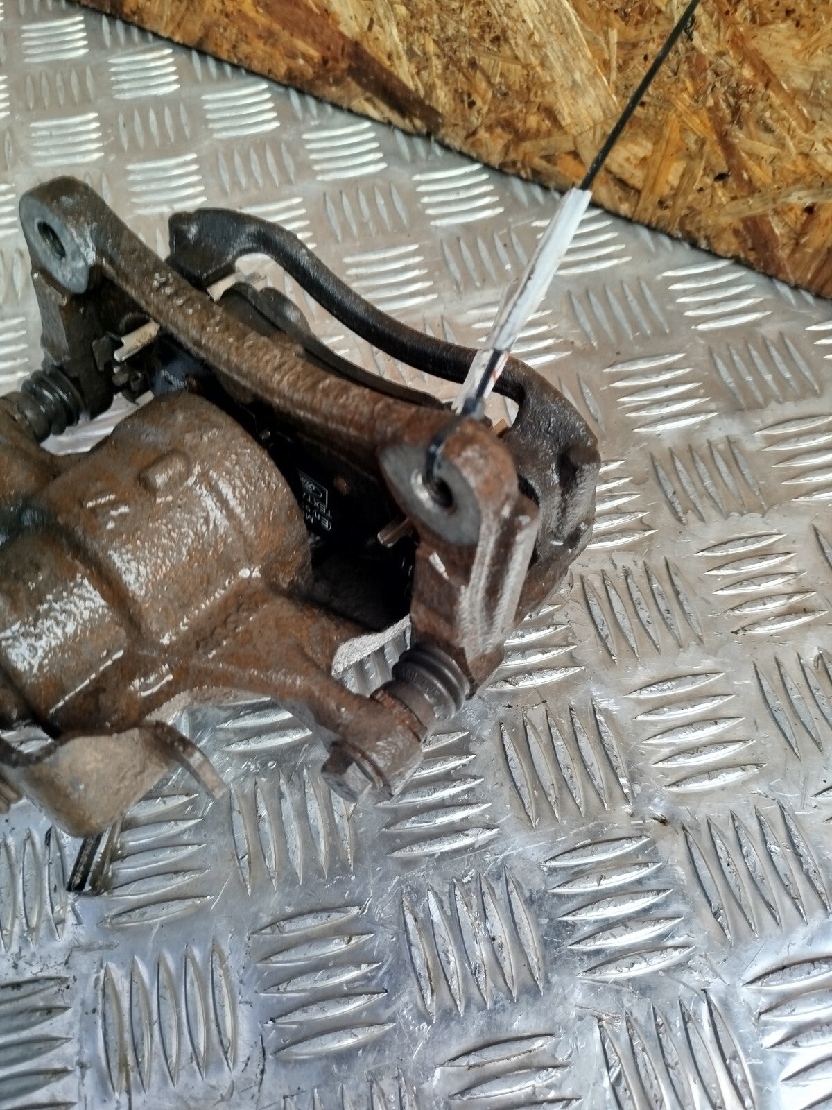 ebay-src:https://i.ebayimg.com/00/s/mtywmfgxmjaw/z/jw0aaosw9enoilmm/$_57.jpg