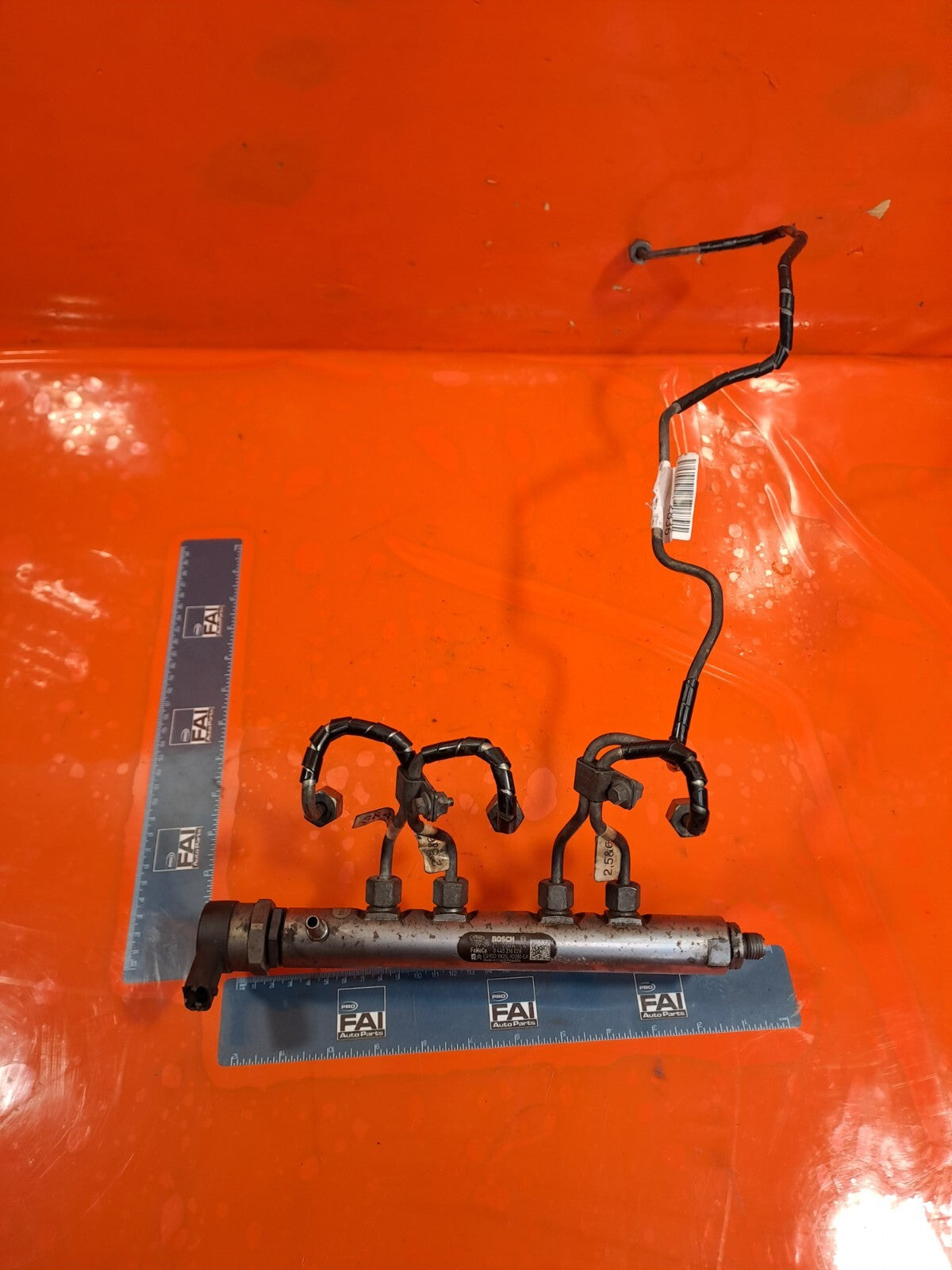 ✅2010 LAND ROVER DISCOVERY 4 L319 FUEL INJECTOR RAIL 9X2Q-9D280-EA + WARRANTY - Image 1