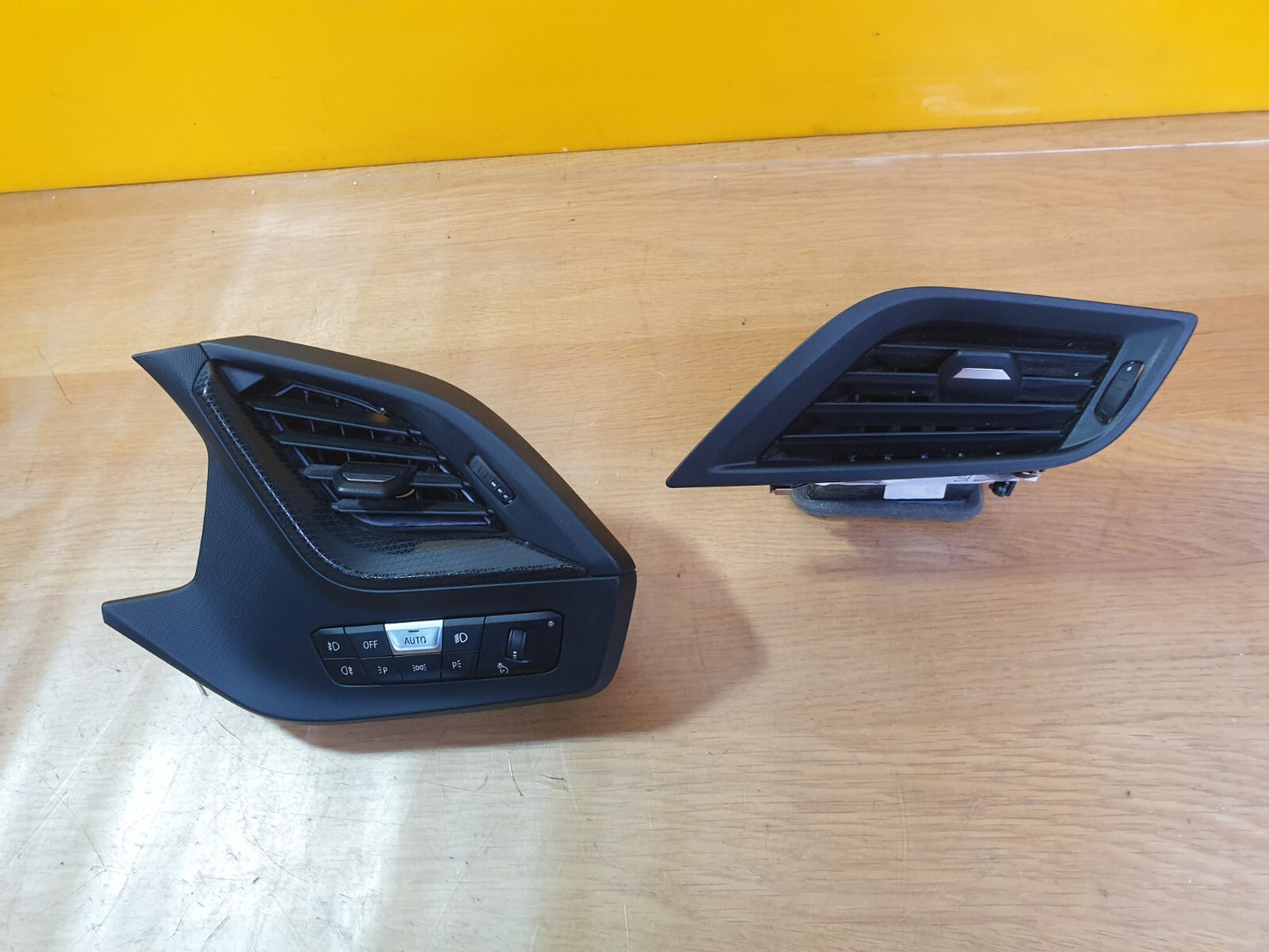 ✅2021 BMW 1 SERIES F40 M SPORT DASH AIR VENTS PAIR 6823190 6823191 + WARRANTY - Image 2