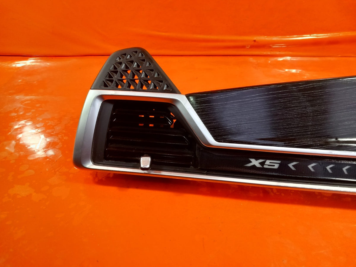 2025 BMW X5 G05 Dashboard Air Vents 5A01333 Warranty A398 - Image 4
