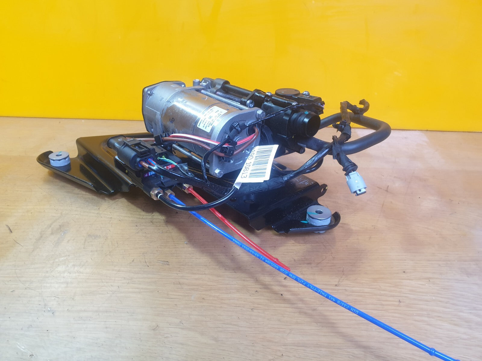 ✅2023 BMW I4 G26 E-DRIVE 40 M SPORT AIR SUSPENSION COMPRESSOR 6894450 A190 - Image 6