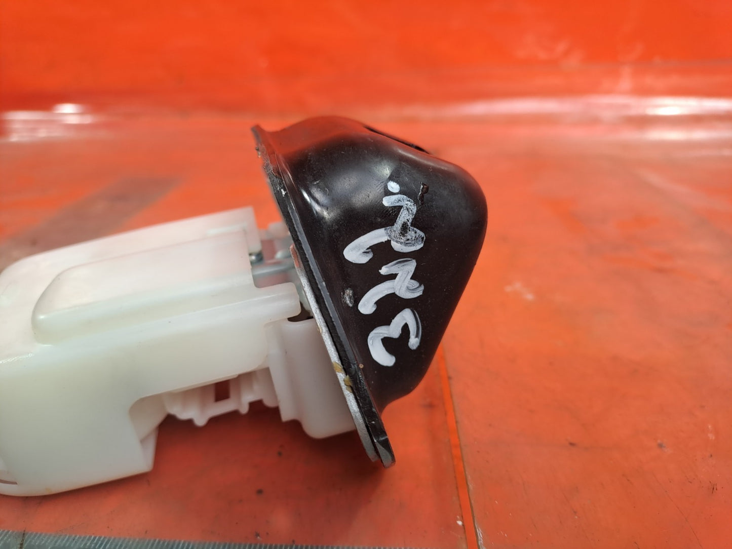 ebay-src:https://i.ebayimg.com/00/s/mtiwmfgxnjaw/z/jpeaaeswecxpoup7/$_57.jpg