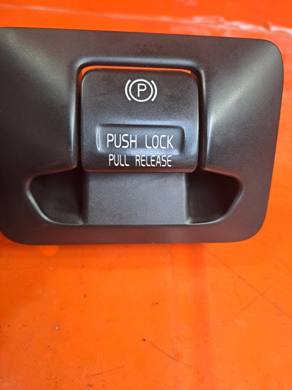 ✅Volvo Xc60 Se Awd 2012 2.4 Diesel ELECTRIC HANBRAKE SWITCH 31334637 Warranty - Image 1