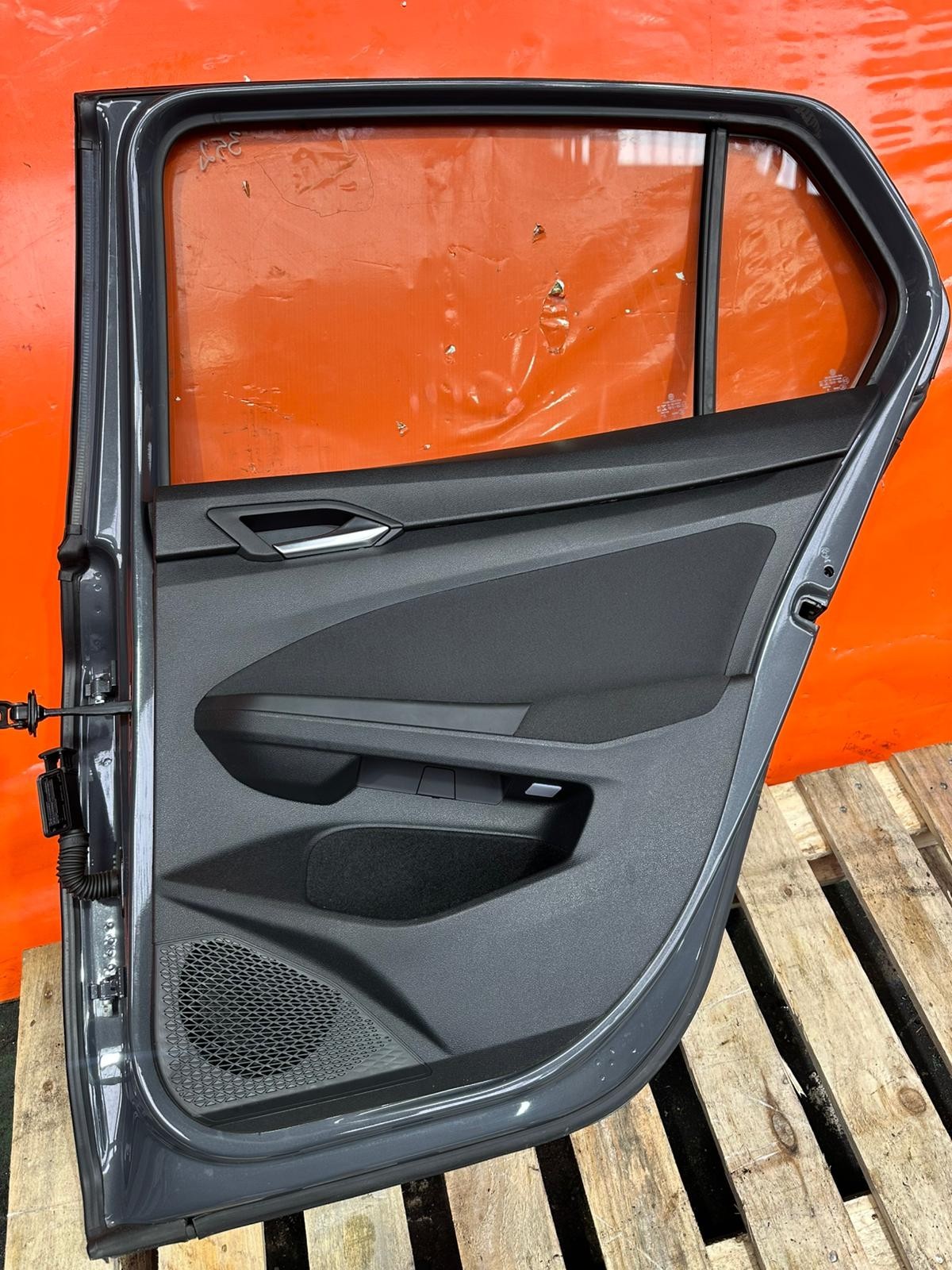 ✅2020 VW GOLF STYLE MK8 REAR RIGHT DOOR GREY C7Q + WARRANTY A352 - Image 9