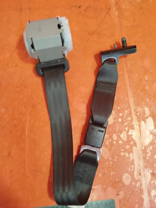 ✅SSANGYONG TIVOLI REAR CENTRE MIDDLE SEAT BELT 75605-35000 Warranty xAA - Image 2