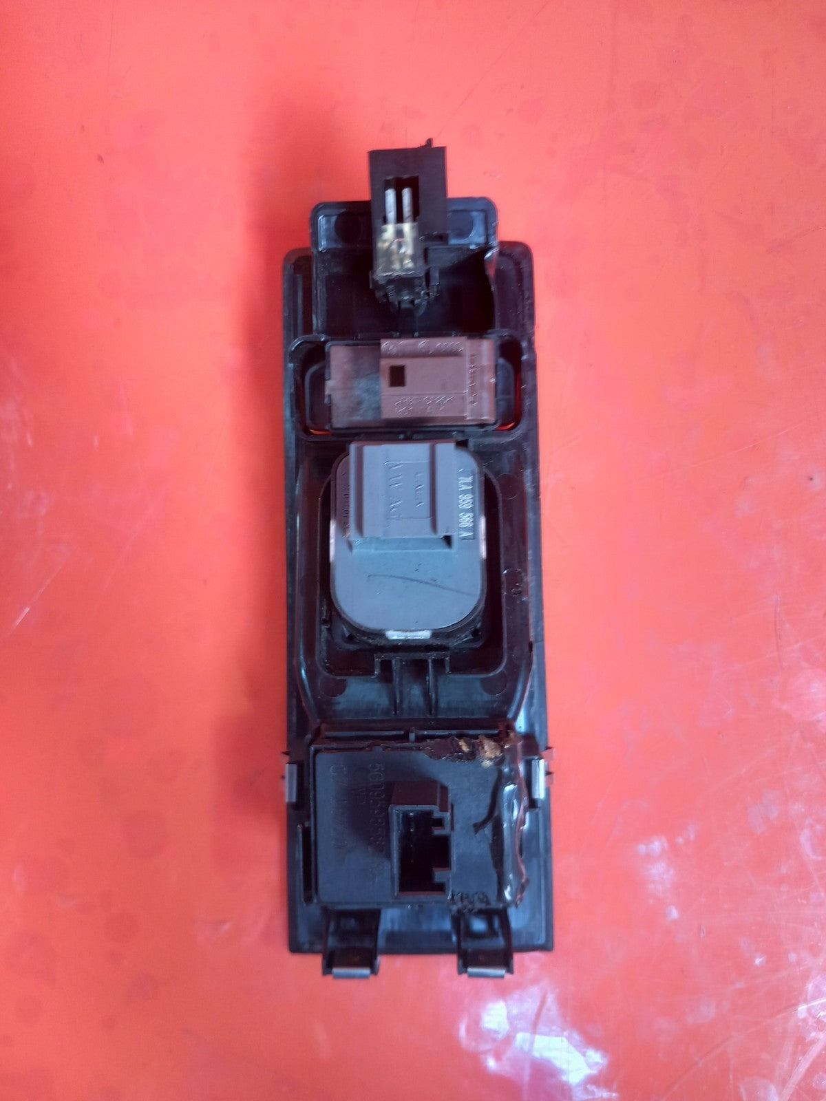 VW Transporter T30 2.0 Diesel 2021 Front Right Window Switch 7LA868247 A410 - Image 8