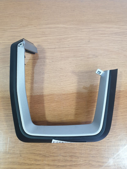 ✅AUDI A1 SPORT 1.0 PETROL 2020 DASHBOARD AIR VENT RIGHT SURROUND TRIM 82C857237 - Image 2
