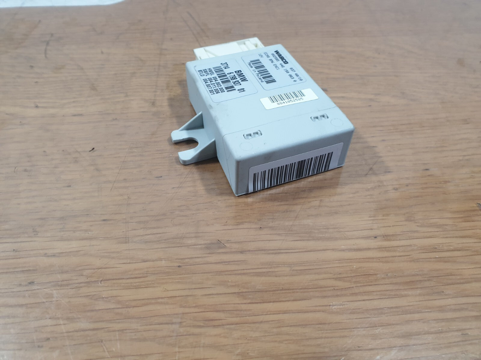 BMW 520D F11 2.0 DIESEL 2010 AIR SUSPENSION CONTROL MODULE ECU 6798937 Warranty - Image 3