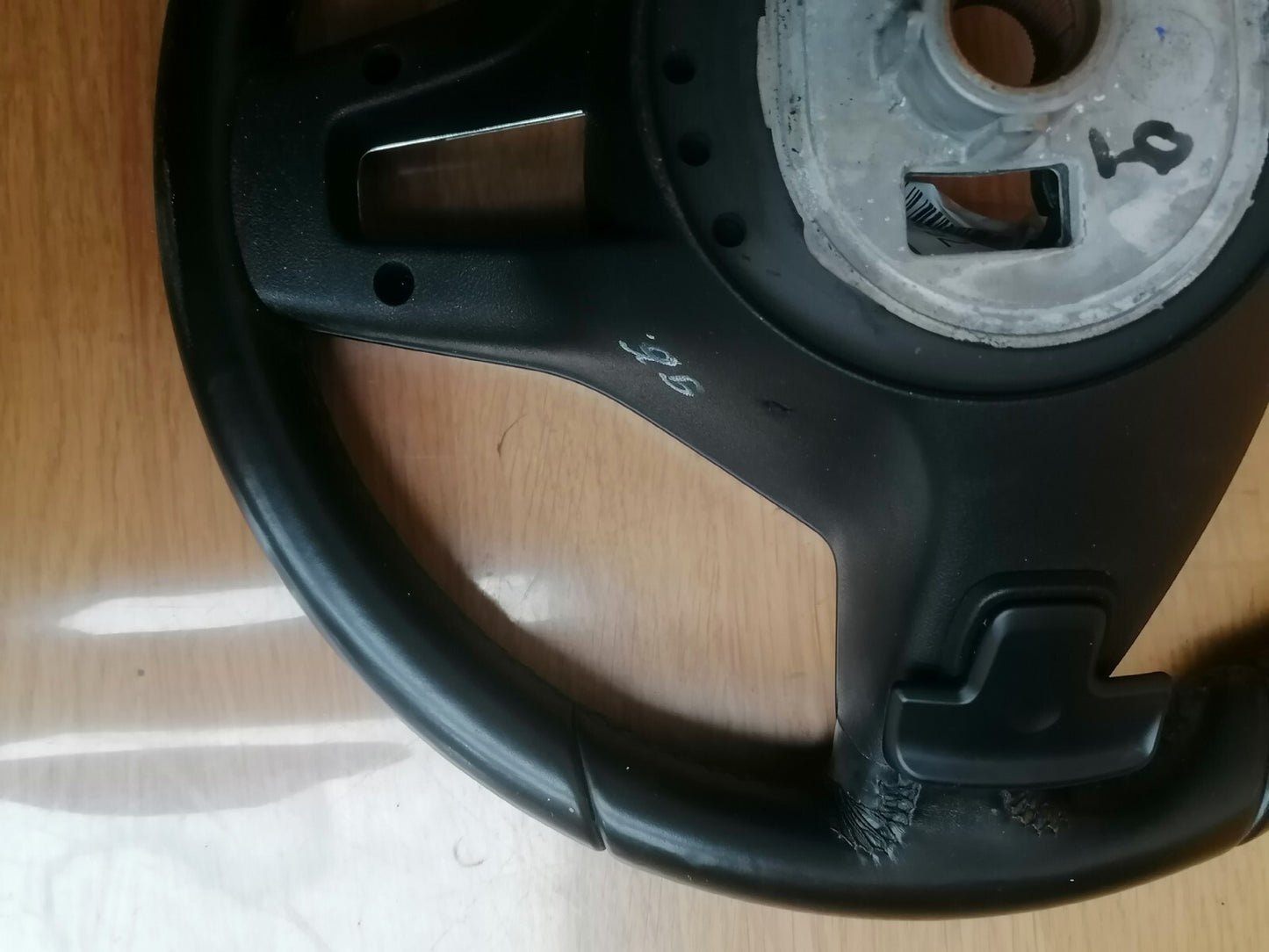 ✅MERCEDES A180 W176 1.5 DIESEL 2015 MULTIFUNCTION STEERING WHEEL PADDLE SHIFTERS - Image 12