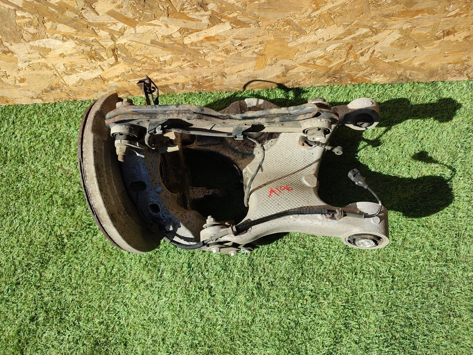 ✅2017 JAGUAR F-PACE X761 3.0P REAR RIGHT WHEEL HUB + WARRANTY A196 - Image 2