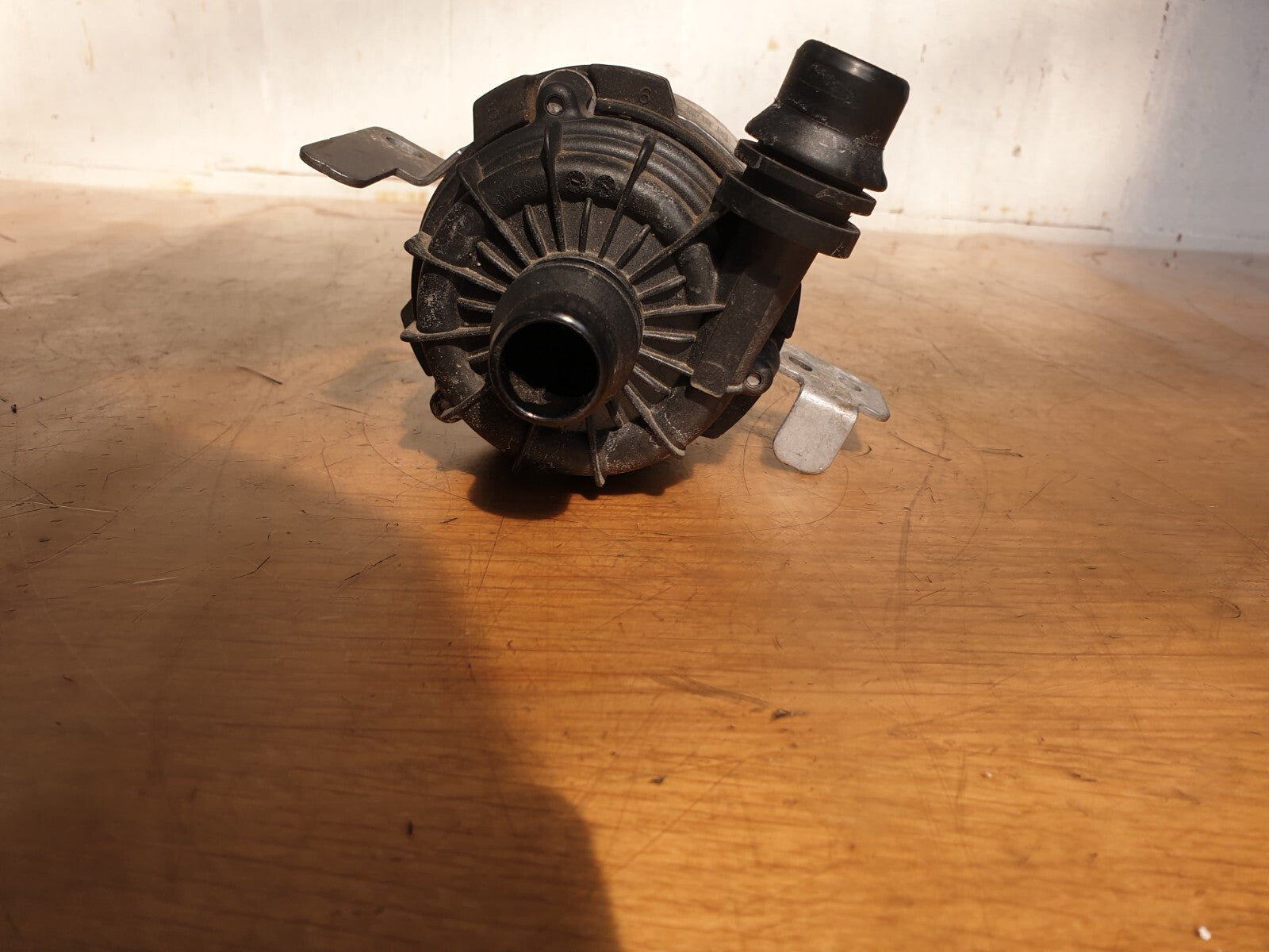 ebay-src:https://i.ebayimg.com/00/s/mtiwmfgxnjaw/z/y4caaoswksdmrfei/$_57.jpg