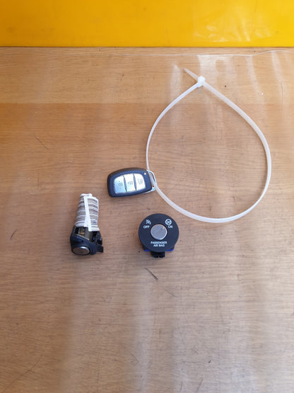 ebay-src:https://i.ebayimg.com/00/s/mtywmfgxmjaw/z/~iqaaoswncrmr3wd/$_57.jpg