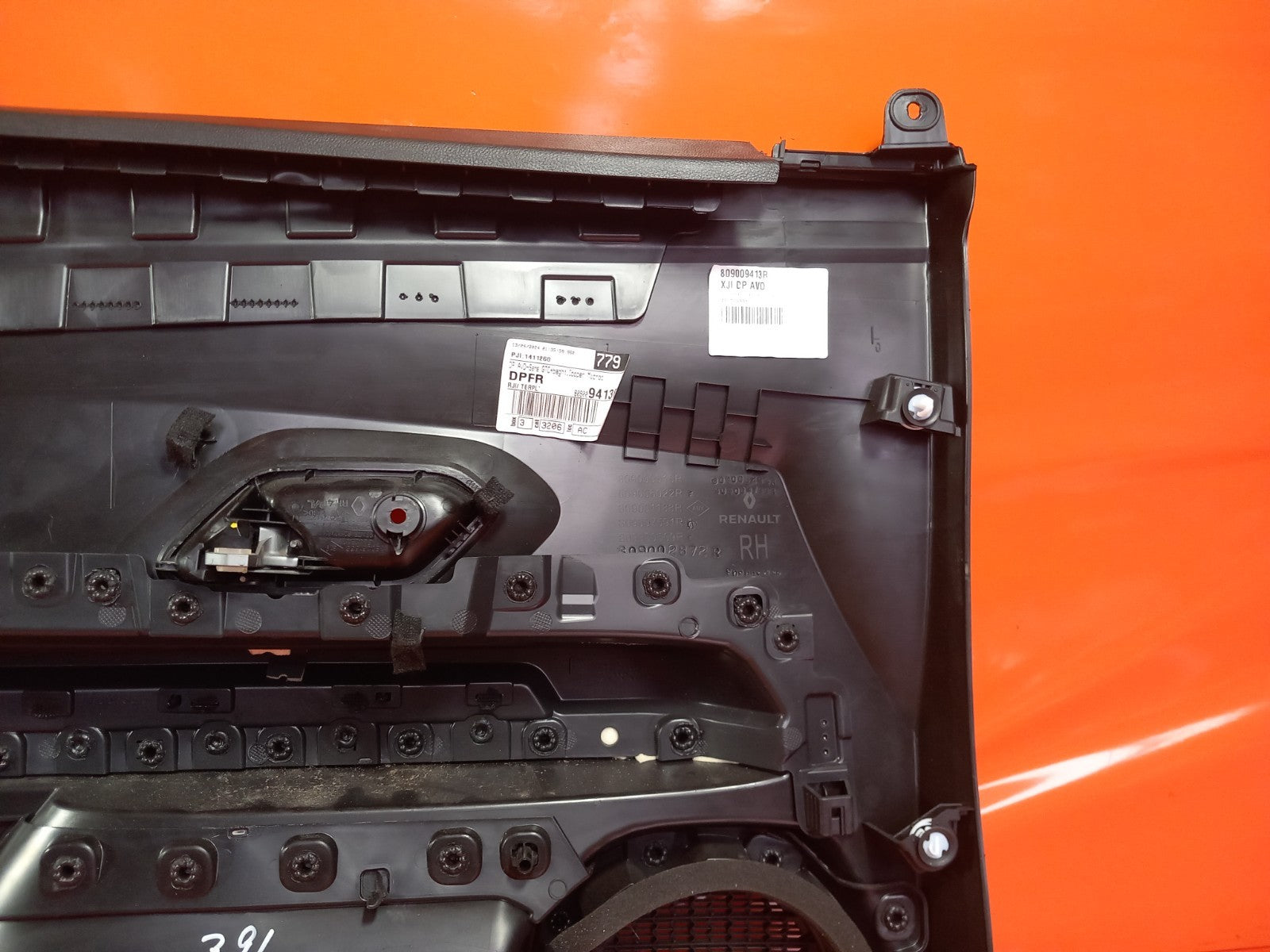 2024 Dacia Jogger Front Right Door Card 809009413R Warranty A391 - Image 10