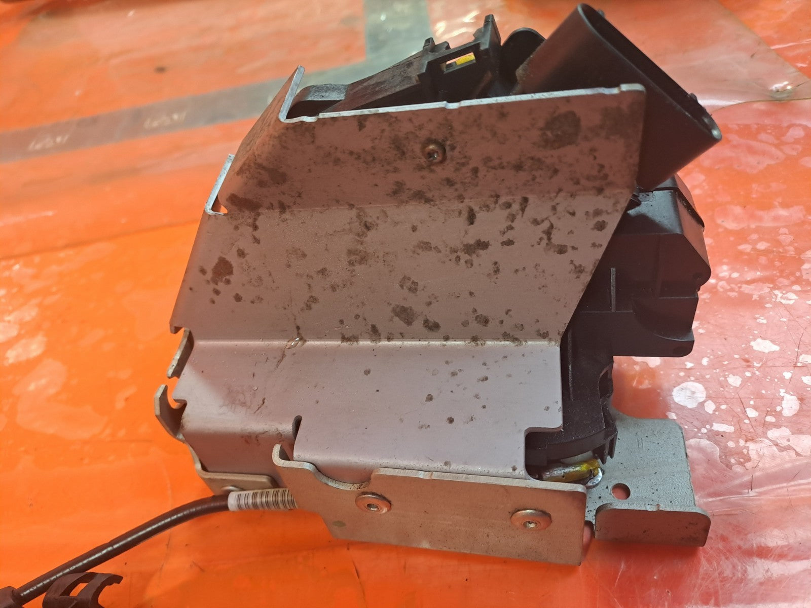 ✅FORD TRANSIT CUSTOM 2.2 DIESEL 2013 REAR RIGHT DOOR LOCK BK21V43288AG A350 - Image 9