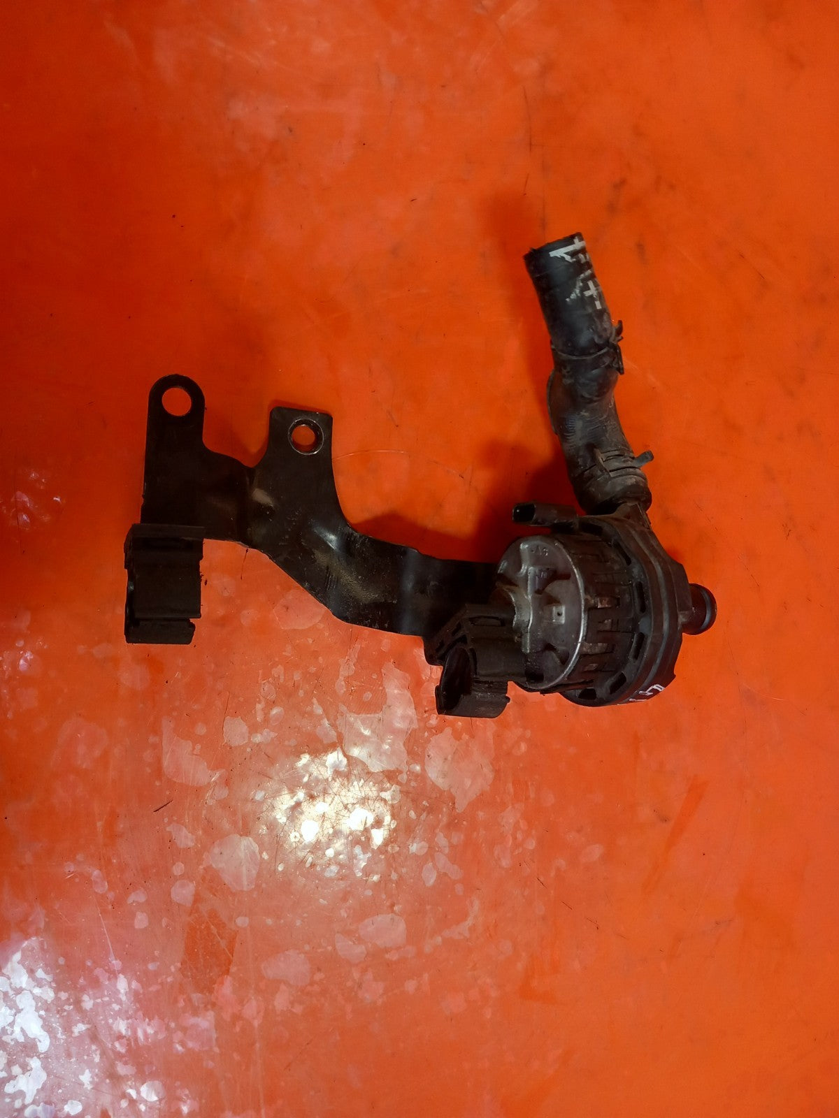 2023 VW Transporter ST-Line Auxiliary Water Pump 7LA965567B Warranty A416 - Image 2
