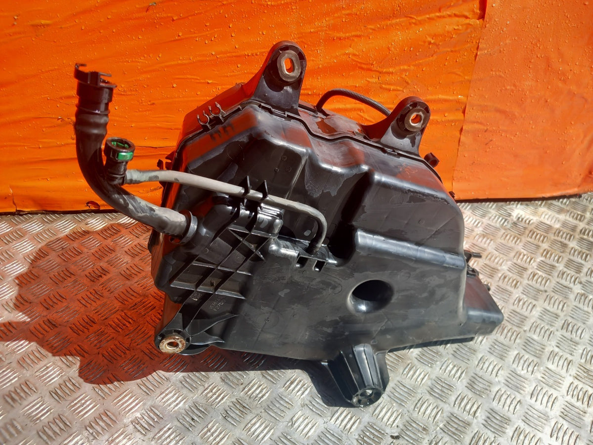 ebay-src:https://i.ebayimg.com/00/s/mtiwmfgxnjaw/z/cuuaaeswbqtqmrq0/$_57.jpg
