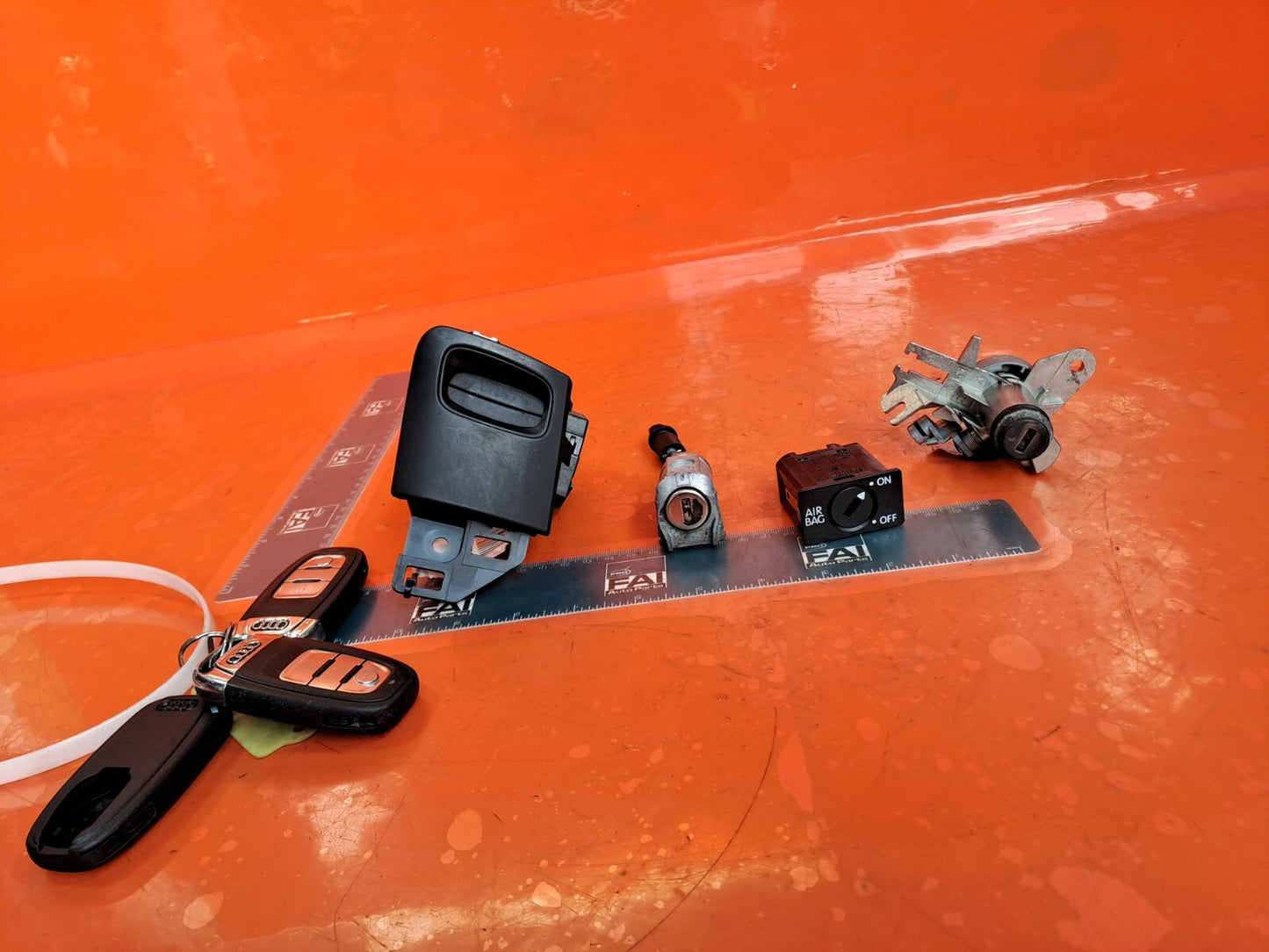 ✅2012 AUDI A5 1.8P IGNITION BARREL LOCK SWITCH & KEY 8K0909131 + WARRANTY A222 - Image 1