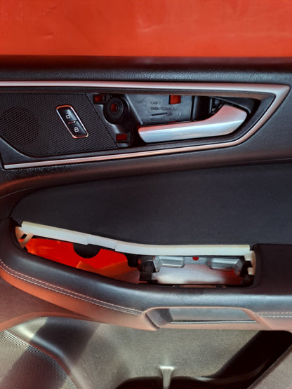 ✅FORD GALAXY ZETEC 2.0 DIESEL 2017 FRONT RIGHT DOOR CARD EM2BR23890 EM2BR239424 - Image 6